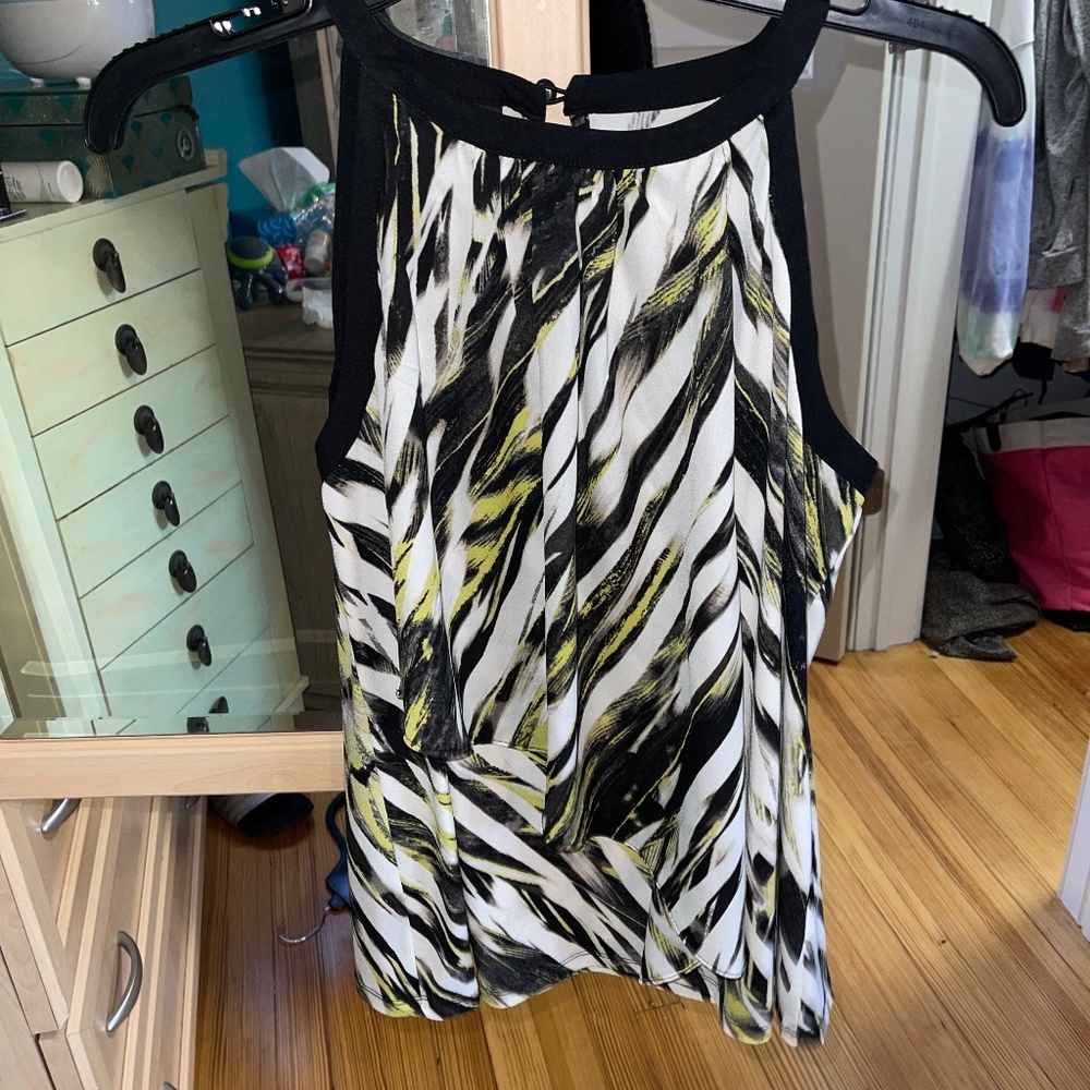 Sleeveless blouse
